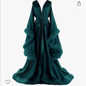 Dark green Robe with fur
